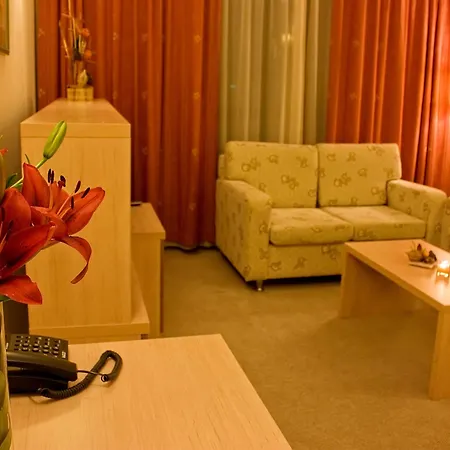 Vitosha Park - Free Indoor Pool & Parking 4* Szófia