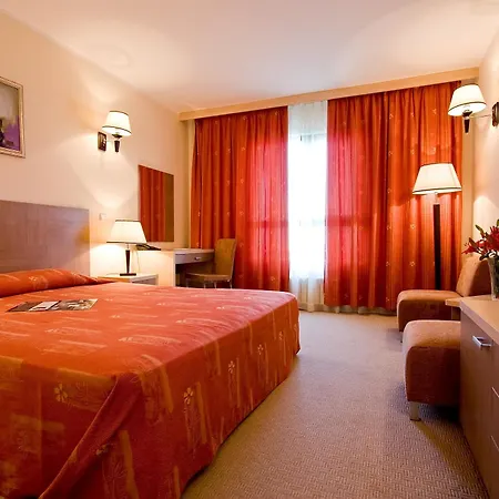 Vitosha Park - Free Indoor Pool & Parking София