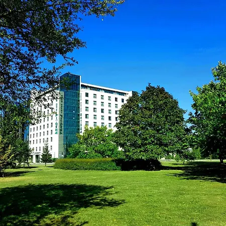 Vitosha Park - Free Indoor Pool & Parking Szálloda Szófia