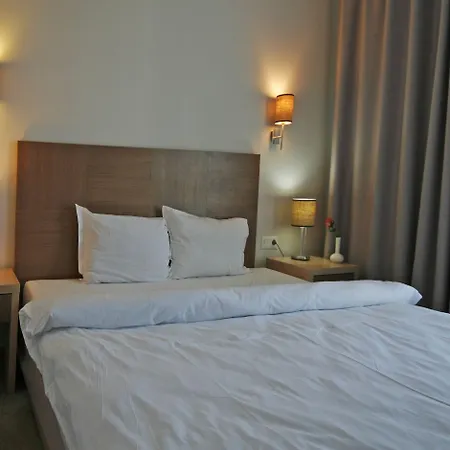 Vitosha Park Hotel - Free Pool & Parking Otel