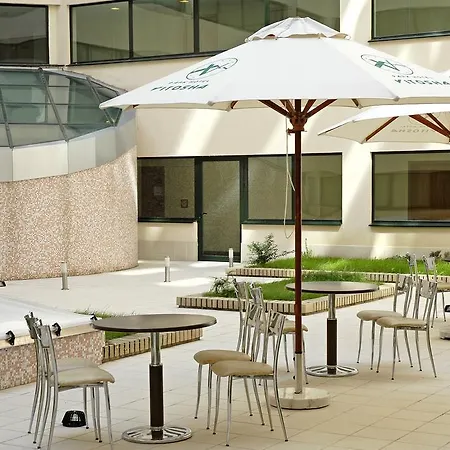 Vitosha Park - Free Indoor Pool & Parking 4* Szófia