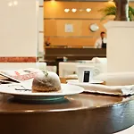 호텔 Vitosha Park - Free Pool & Gym 소피아