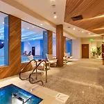 Vitosha Park - Free Pool & Gym 4*