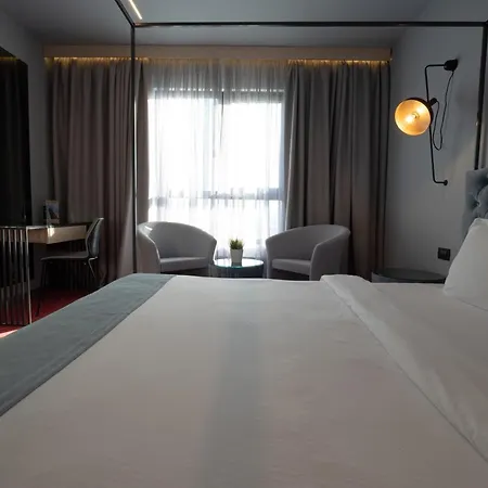 호텔 Vitosha Park - Free Indoor Pool & Parking 소피아