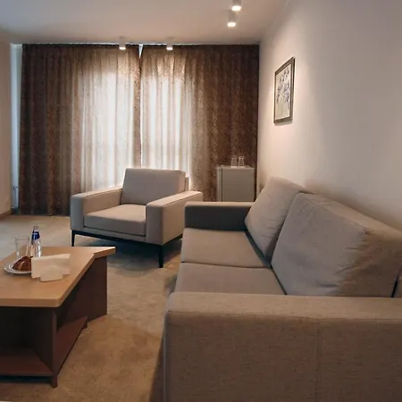 Vitosha Park Hotel - Free Pool & Parking 4* Szófia