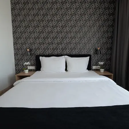 Vitosha Park - Free Indoor Pool & Parking