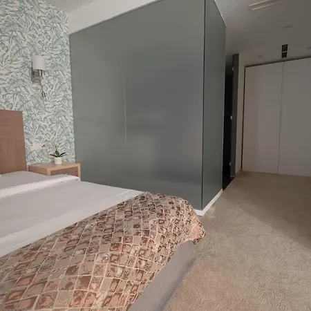 Vitosha Park Hotel - Free Pool & Parking