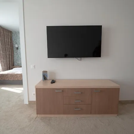 Vitosha Park - Free Indoor Pool & Parking София