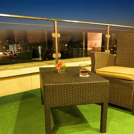 Szálloda Vitosha Park Hotel - Free Pool & Parking 4*