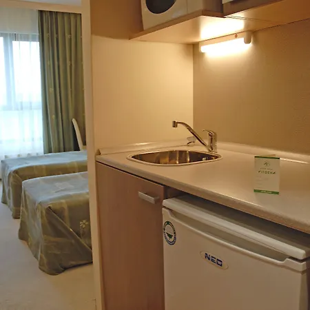 Szálloda Vitosha Park Hotel - Free Pool & Parking