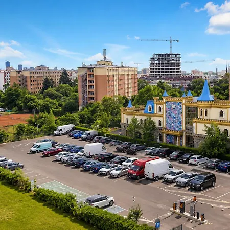 Vitosha Park - Free Pool & Gym 4*