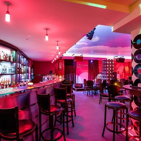 Vitosha Park - Free Indoor Pool & Parking 4* Sofia
