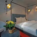 Vitosha Park - Free Pool & Gym 酒店 4*