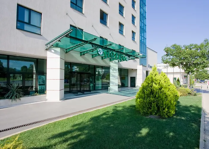Vitosha Park - Free Pool & Parking 4*
