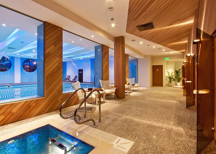 Vitosha Park - Free Pool & Parking 4*